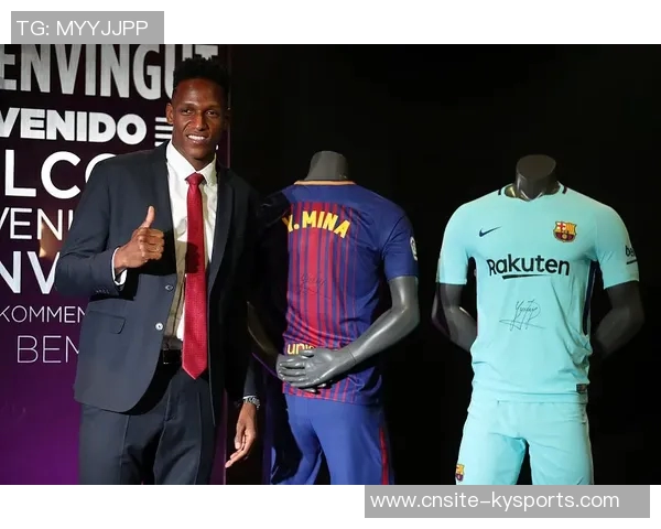 罗马诺与菲米亲密合影赞其场上表现与场下魅力并存 罗马诺与菲米亲密合影赞其场上表现与场下魅力并存