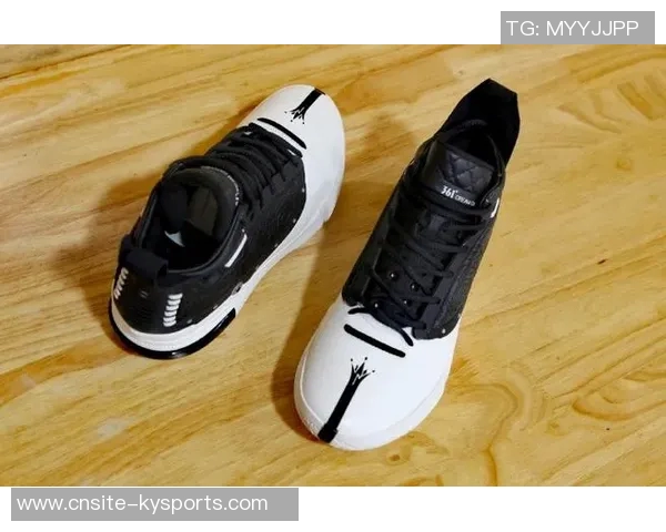 约基奇全新签名鞋Joker2正式发布高低帮版本再度回归 约基奇全新签名鞋Joker2正式发布高低帮版本再度回归