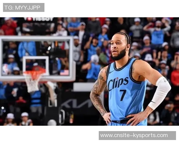 雄鹿需裁掉一名双向球员才能签下字母弟以增强球队实力