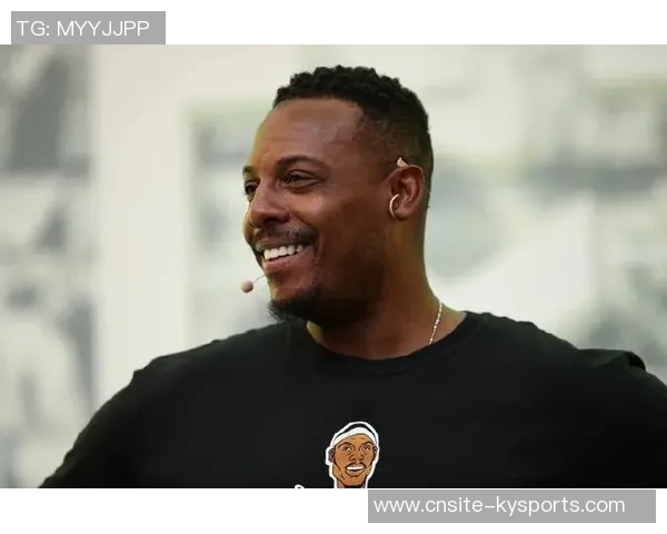 女主持与皮尔斯默契配合皮尔斯直言不想与他人合作播客