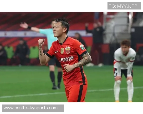 海港球员冯劲租借加盟大连英博租期至今年年底助力球队争夺佳绩